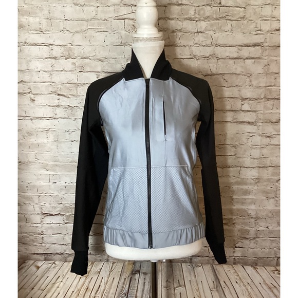 Lululemon Bright Bomber jacket - Picture 7 of 10